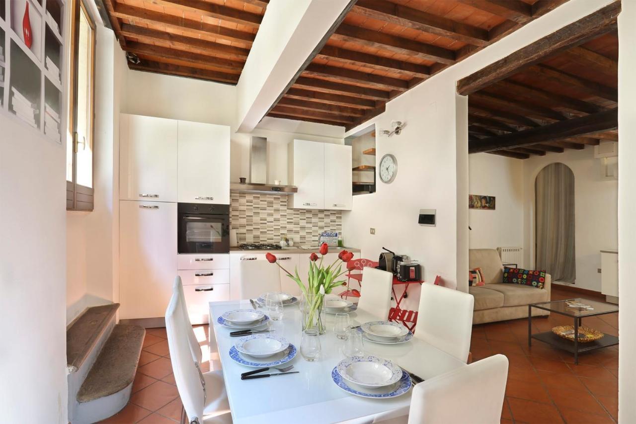 Tornabuoni Apartment- Hosted By Sweetstay Флоренция Екстериор снимка